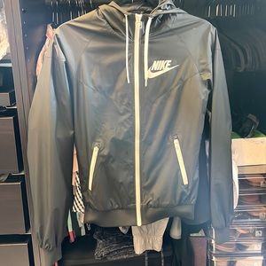 Black Nike Windbreaker